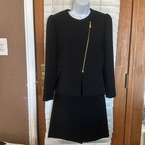 Tahari Size 8 2-piece skirt suit